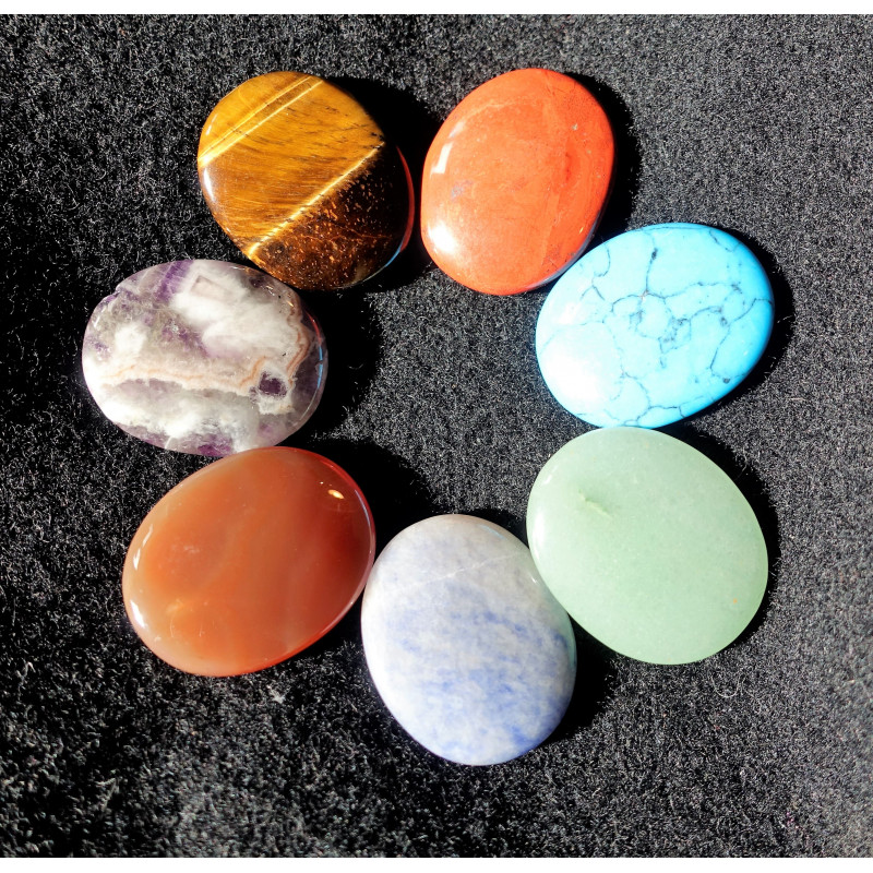 Pierres plates lot 7 chakras, env. 3x2.5cm